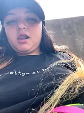 SweetPaige  online show from 11.04.25