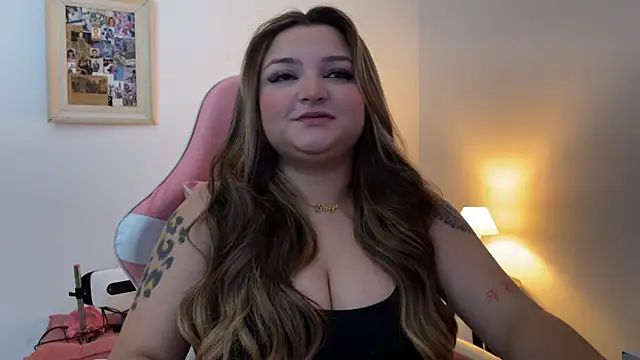 SweetPaige  online show from 12.19.25