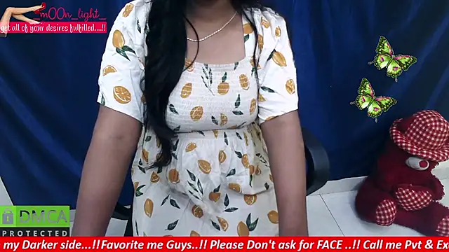 Snapshot of _mOOn_light_ chatting on 01.06.25 mOOn light online show from 01.06.25