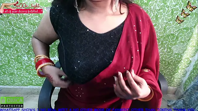 Snapshot of _mOOn_light_ chatting on 10.10.25 mOOn light online show from 10.10.25