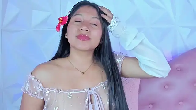 LinnaGardenia online show from 12.05.24