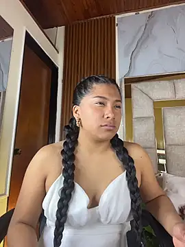 Snapshot of LinnaGardenia chatting on 02.15.26 LinnaGardenia online show from 02.15.26