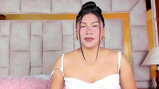 LinnaGardenia online show from 04.07.26