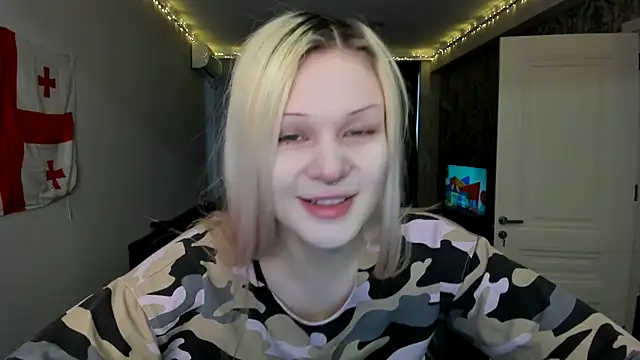 Snapshot of sashakiss99 chatting on 01.23.25 sashakiss99 online show from 01.23.25