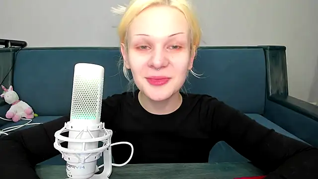 Snapshot of sashakiss99 chatting on 02.24.25 sashakiss99 online show from 02.24.25