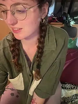 Snapshot of _foxygirl_ chatting on 05.11.26 foxygirl online show from 05.11.26