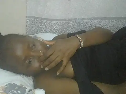 pretty nanah online show from 11.12.25