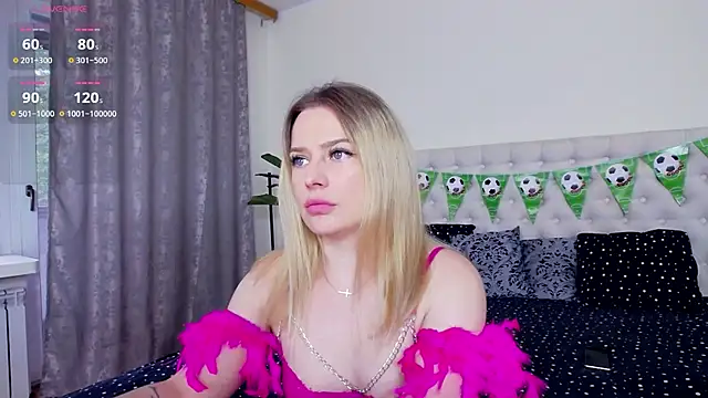 TamarraFox online show from 07.12.26