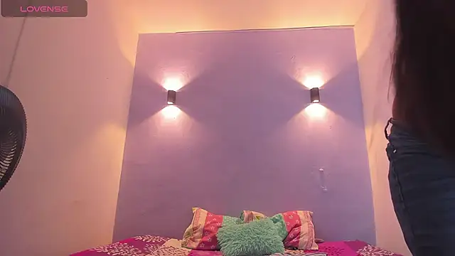 Sofia Clauss  online show from 12.12.24