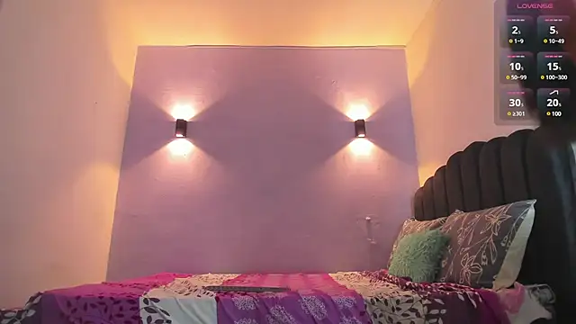 Sofia Clauss  online show from 02.19.25