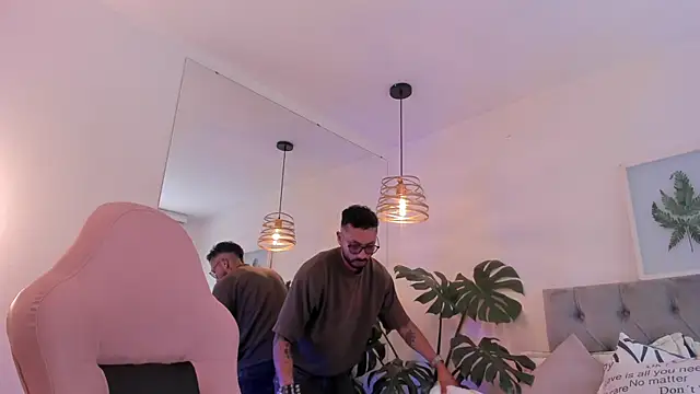 Snapshot of Tom_cooper_ chatting on 11.09.25 Tom cooper online show from 11.09.25