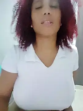 Snapshot of zandra_kiman chatting on 10.04.25 zandra kiman online show from 10.04.25