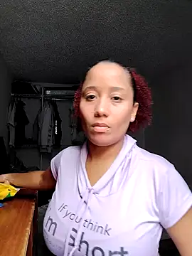 Snapshot of zandra_kiman chatting on 10.11.25 zandra kiman online show from 10.11.25