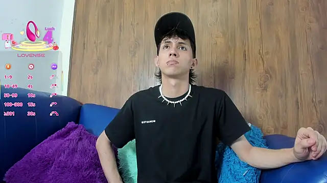 Snapshot of JeanRam18 chatting on 03.19.25 JeanRam18 online show from 03.19.25