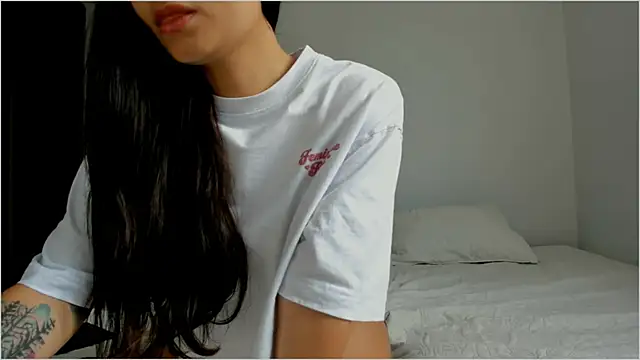 Snapshot of Lauren_A chatting on 11.09.25 Lauren A online show from 11.09.25