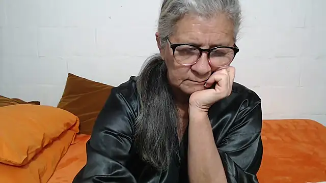 candy mature  online show from 01.08.26