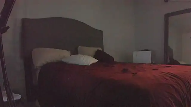 yiauana online show from 02.12.26