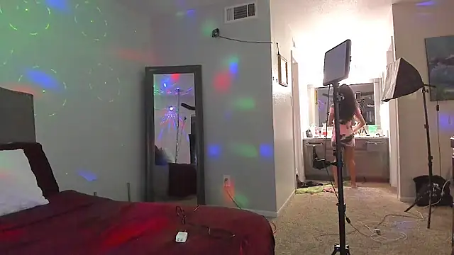 yiauana online show from 03.31.26