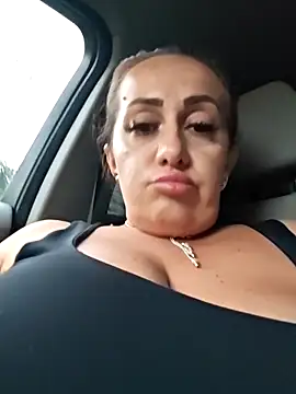 AvaLloyd online show from 09.29.25