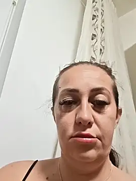 AvaLloyd online show from 10.08.25