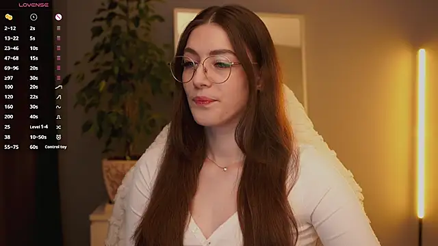 Ester Hill online show from 11.18.25