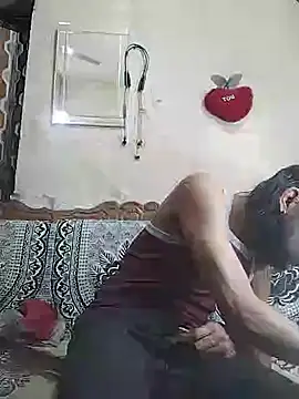 Snapshot of BadBoySmoker7070 chatting on 03.06.25 BadBoySmoker7070 online show from 03.06.25