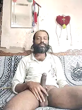 Snapshot of BadBoySmoker7070 chatting on 11.11.25 BadBoySmoker7070 online show from 11.11.25