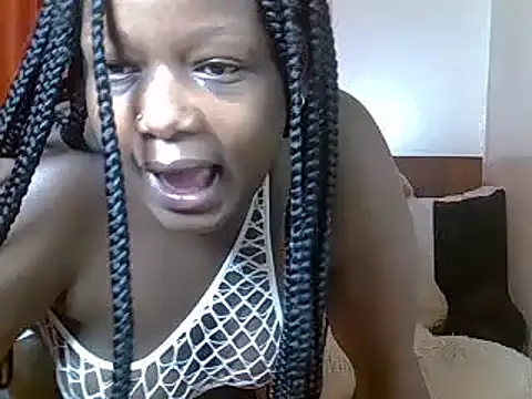 Snapshot of freaky_juicy chatting on 03.08.25 freaky juicy online show from 03.08.25