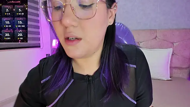 sweet--emily online show from 10.09.25