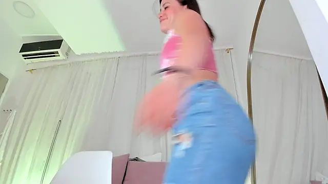 Snapshot of Petite_Lucie chatting on 11.05.25 Petite Lucie online show from 11.05.25