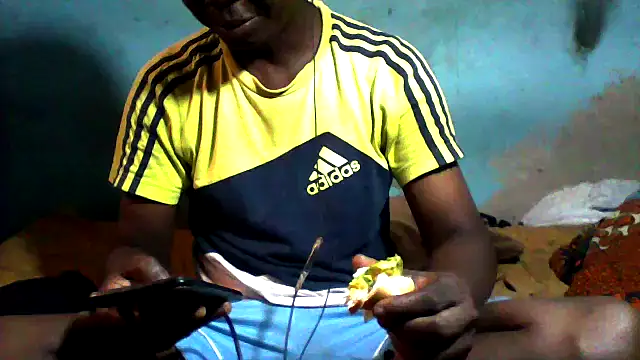 Snapshot of little__joy chatting on 01.06.26 little joy online show from 01.06.26