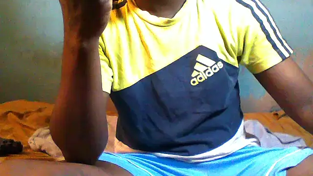 Snapshot of little__joy chatting on 02.03.26 little joy online show from 02.03.26