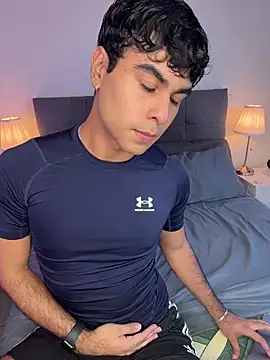 Snapshot of oliversstream chatting on 10.19.25 oliversstream online show from 10.19.25