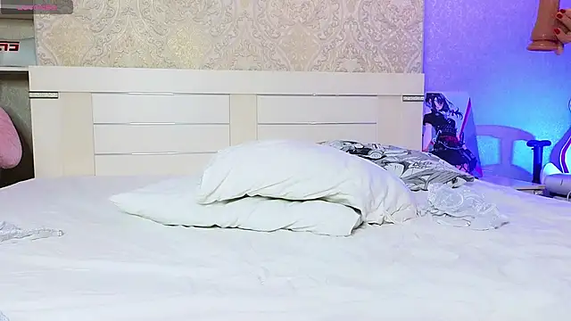 Diana Moon  online show from 03.25.26