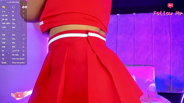 Snapshot of Gaia_Bell chatting on 03.09.25 Gaia Bell online show from 03.09.25