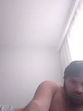 Snapshot of raducelfrumos99 chatting on 12.14.25 raducelfrumos99 online show from 12.14.25