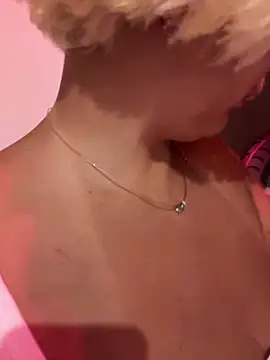 Snapshot of _morpho_ chatting on 01.02.25 morpho online show from 01.02.25