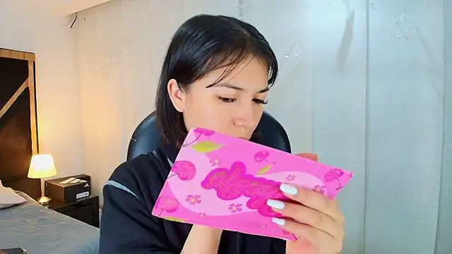 lina bedoya  online show from 02.17.26