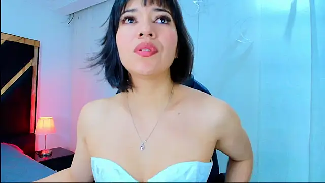 Snapshot of lina_bedoya_ chatting on 04.10.26 lina bedoya online show from 04.10.26