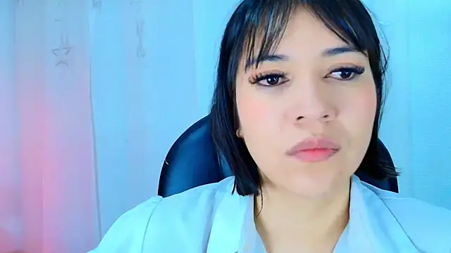 Snapshot of lina_bedoya_ chatting on 04.24.26 lina bedoya online show from 04.24.26