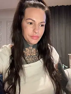 Snapshot of AileenInkOfficial chatting on 12.30.24 AileenInkOfficial online show from 12.30.24