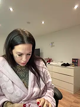 Snapshot of AileenInkOfficial chatting on 01.05.25 AileenInkOfficial online show from 01.05.25