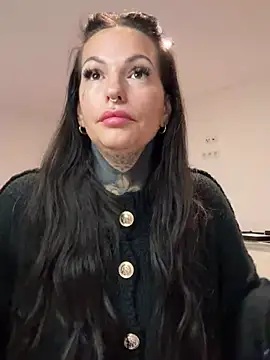 Snapshot of AileenInkOfficial chatting on 01.13.25 AileenInkOfficial online show from 01.13.25