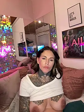 Snapshot of AileenInkOfficial chatting on 03.10.25 AileenInkOfficial online show from 03.10.25