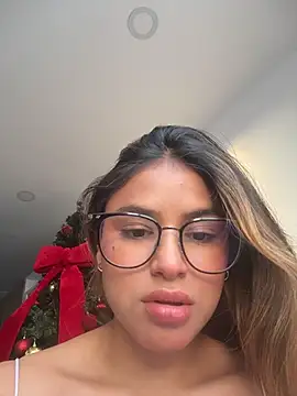 SaraParisi online show from 11.23.25