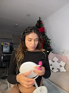 SaraParisi online show from 12.02.25