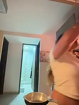 SaraParisi online show from 01.05.26