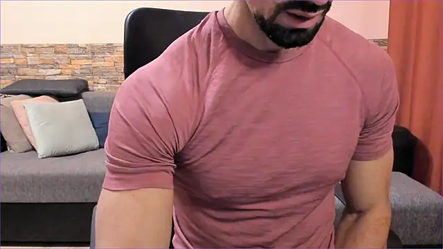 HotHunkTrainer online show from 11.18.25