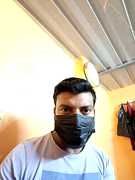 Snapshot of model_yesx chatting on 02.26.25 model yesx online show from 02.26.25