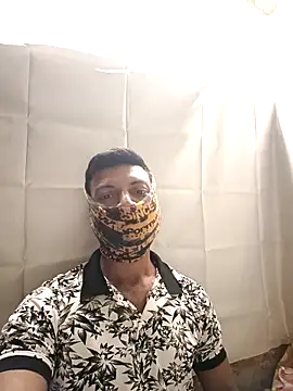 Snapshot of model_yesx chatting on 02.15.26 model yesx online show from 02.15.26